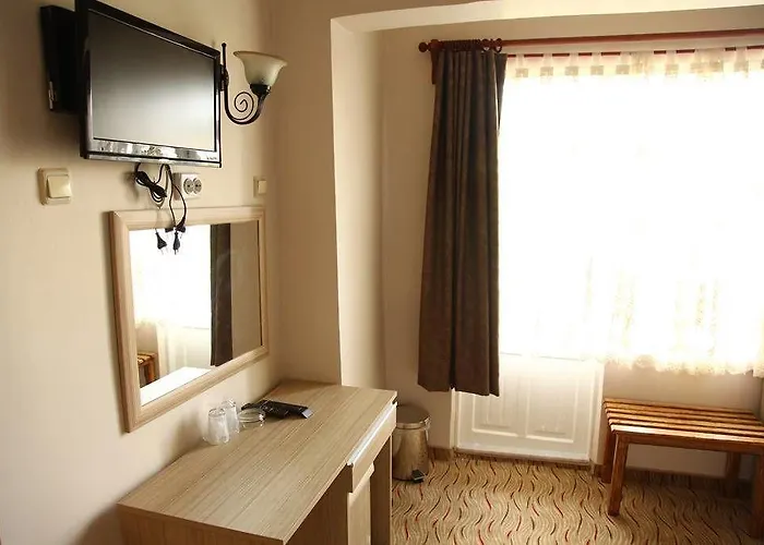 Yasemin Hotel 3*