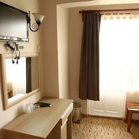 Yasemin Hotel 3*