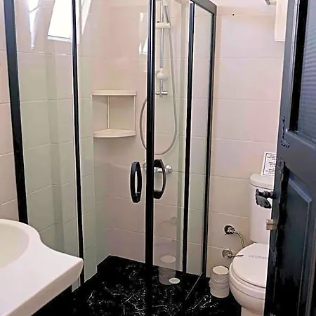 Yasemin Hotel