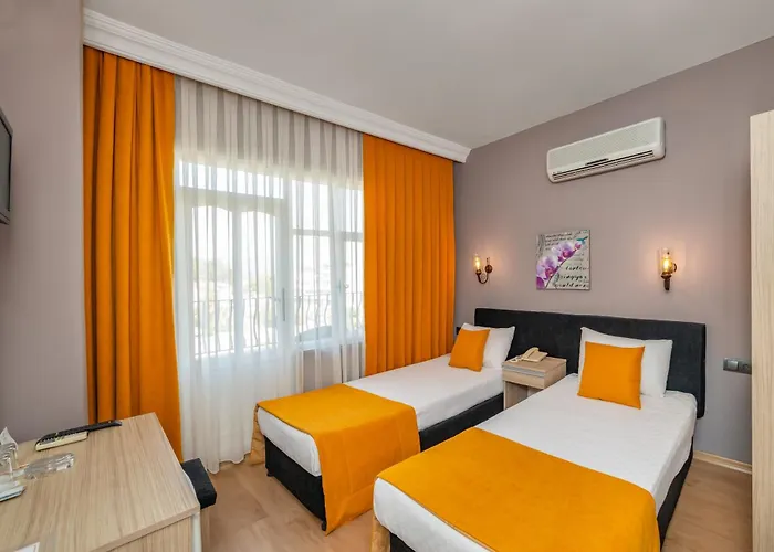 Yasemin Φετιγιέ