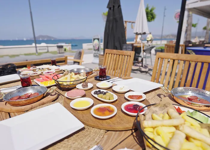 Ξενοδοχείο Yasemin 3*