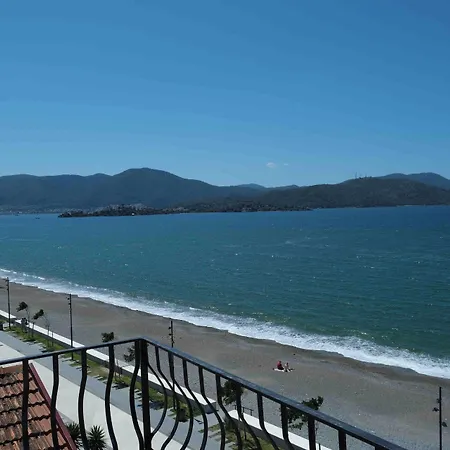 Yasemin Фетхие